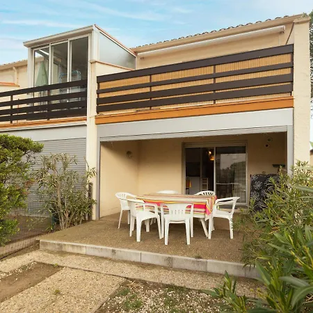 Апартаменты 1 Bedroom For 4 *